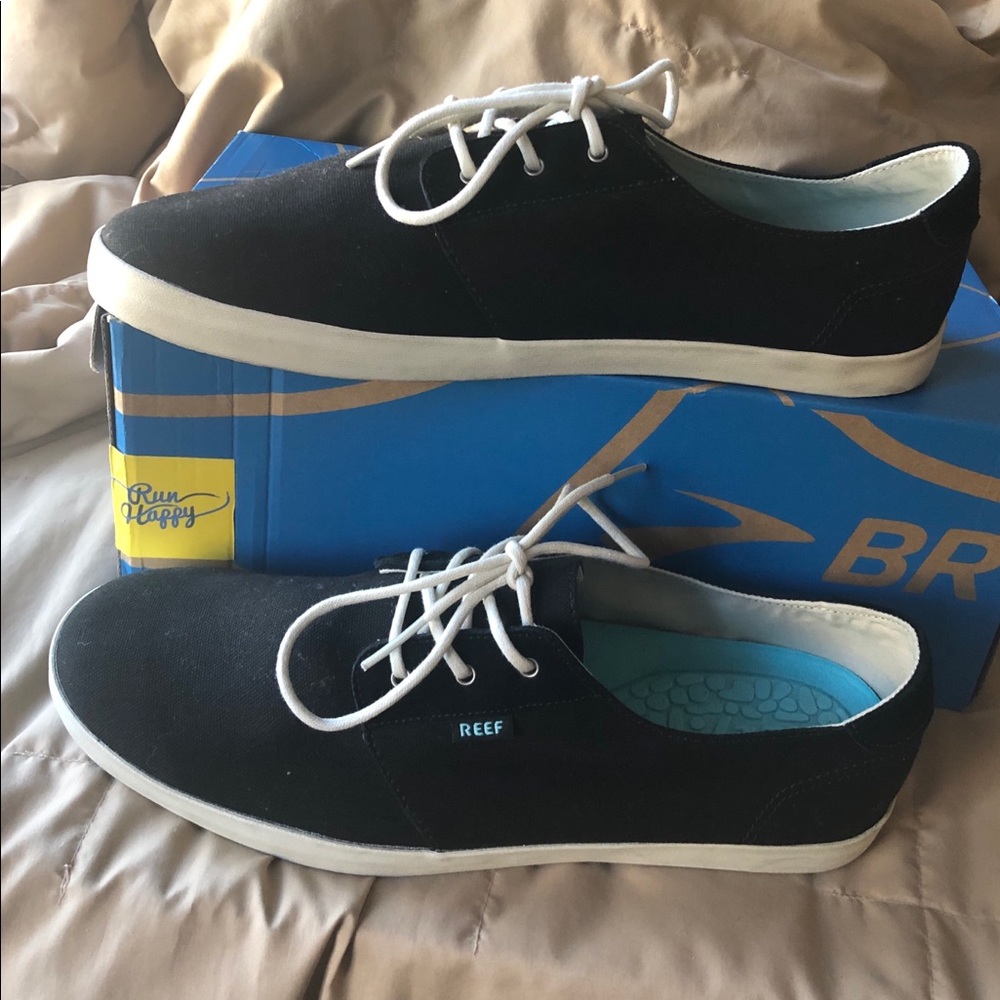 Men’s Black Reef shoes